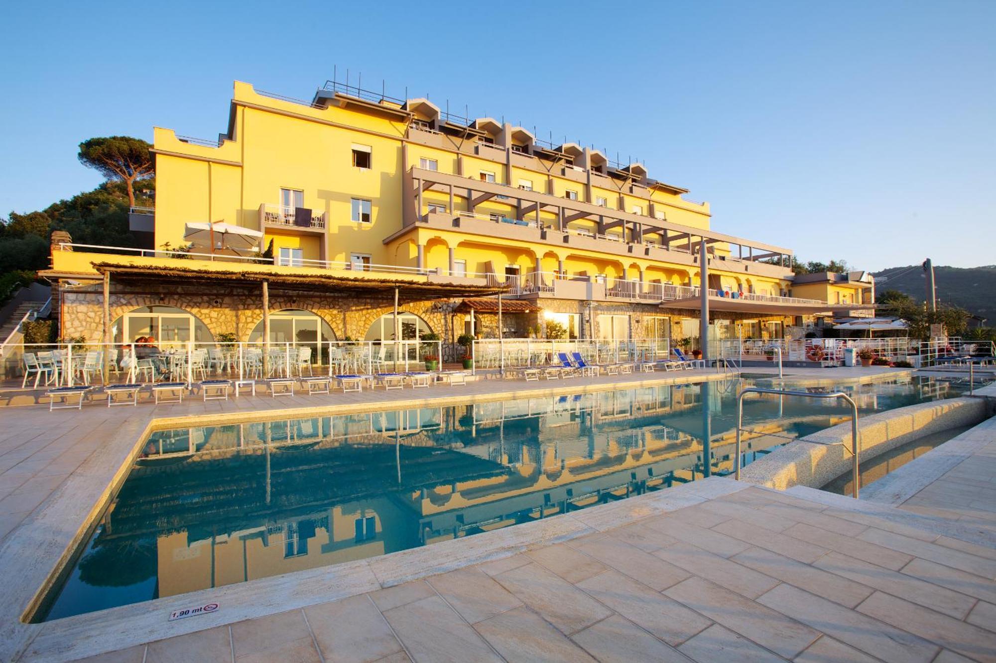 Art Hotel Gran Paradiso Sorrento Esterno foto