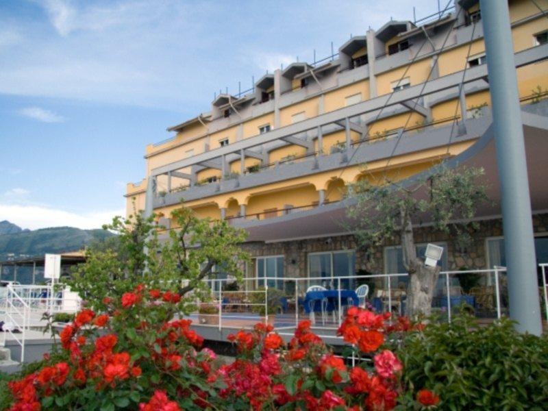 Art Hotel Gran Paradiso Sorrento Esterno foto